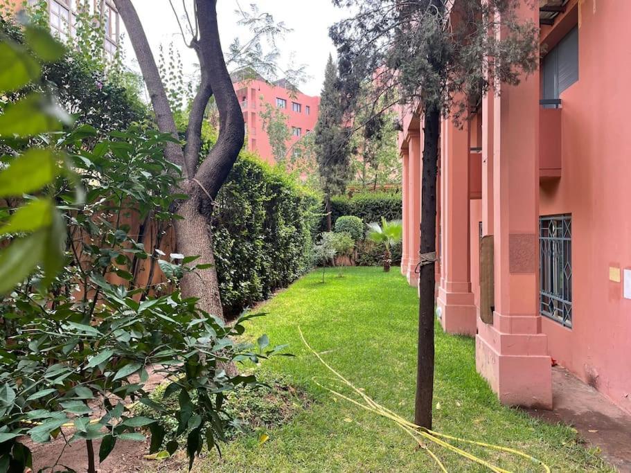 Ideal Location In The Heart Of Lhivernage Apartamento Marraquexe Exterior foto